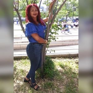 Meet your Posher, Lidia